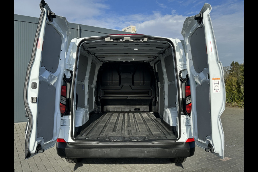 Ford Transit Custom 2.0 TDCI 136 PK TREND / L2H1 / 41.870 KM !! / 2.800 KG AHG / CAMERA / CRUISE / 3 ZITS / AIRCO / CARPLAY