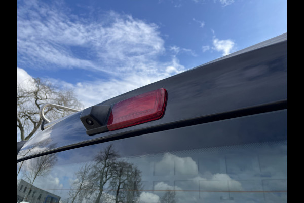 Renault Trafic 2.0 dCi 120pk T29 L2H1 Work Edition / ingerichte laadruimte ! / euro 6 / bpm vrij / vaste prijs rijklaar € 17.950 ex btw / lease vanaf € 302 / camera / trekhaak / airco / cruise