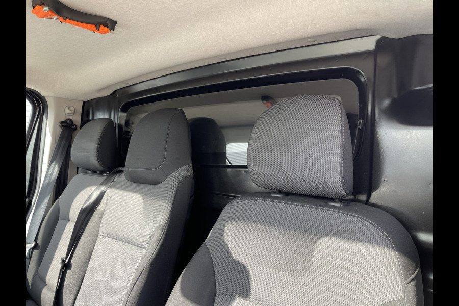 Renault Trafic 2.0 dCi 120pk T29 L2H1 Work Edition / ingerichte laadruimte ! / euro 6 / bpm vrij / vaste prijs rijklaar € 17.950 ex btw / lease vanaf € 302 / camera / trekhaak / airco / cruise