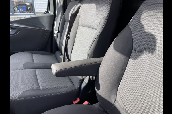 Renault Trafic 2.0 dCi 120pk T29 L2H1 Work Edition / ingerichte laadruimte ! / euro 6 / bpm vrij / vaste prijs rijklaar € 17.950 ex btw / lease vanaf € 302 / camera / trekhaak / airco / cruise