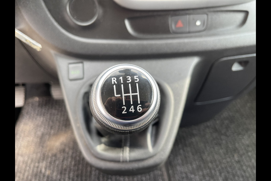 Renault Trafic 2.0 dCi 120pk T29 L2H1 Work Edition / ingerichte laadruimte ! / euro 6 / bpm vrij / vaste prijs rijklaar € 17.950 ex btw / lease vanaf € 302 / camera / trekhaak / airco / cruise