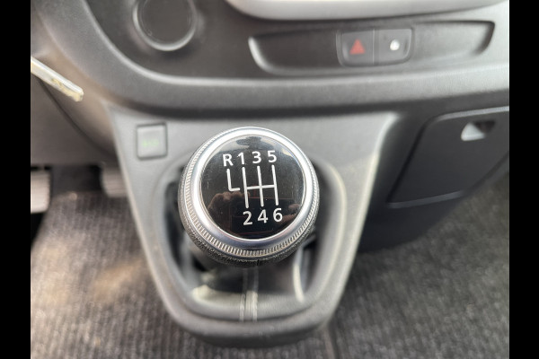 Renault Trafic 2.0 dCi 120pk T29 L2H1 Work Edition / ingerichte laadruimte ! / euro 6 / bpm vrij / vaste prijs rijklaar € 17.950 ex btw / lease vanaf € 302 / camera / trekhaak / airco / cruise