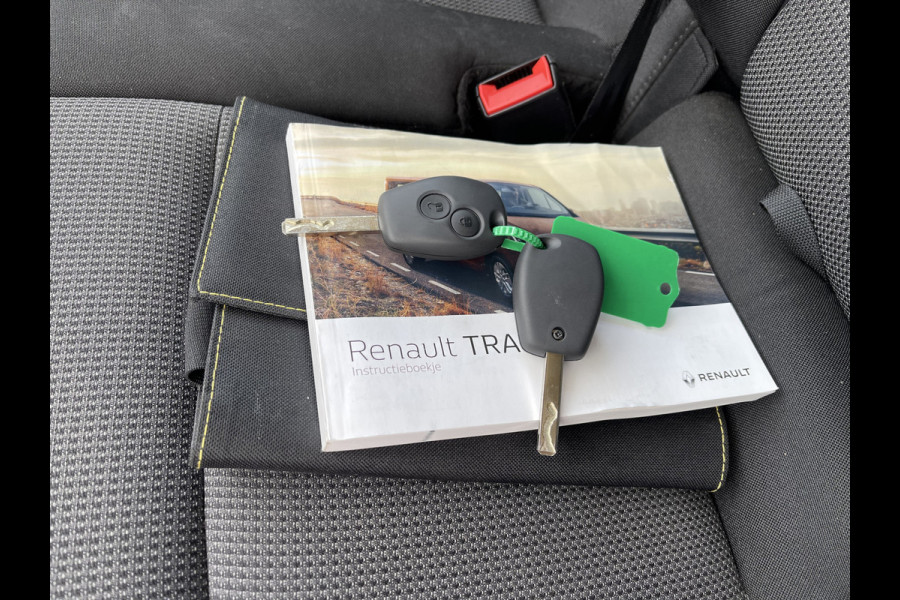 Renault Trafic 2.0 dCi 120pk T29 L2H1 Work Edition / ingerichte laadruimte ! / euro 6 / bpm vrij / vaste prijs rijklaar € 17.950 ex btw / lease vanaf € 302 / camera / trekhaak / airco / cruise