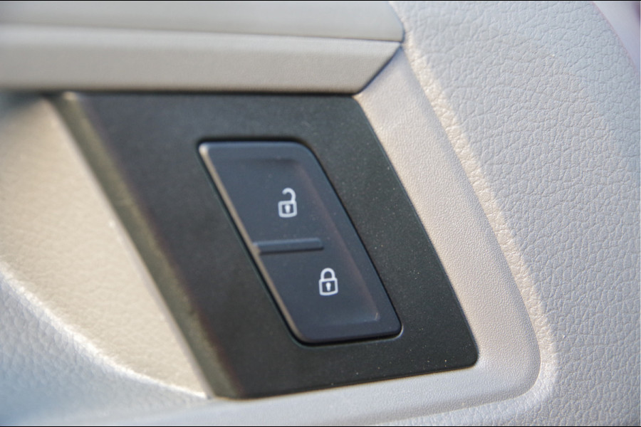 MAN TGE 35 3.180 2.0 L3H3 177PK AUT. 3-ZITS, TREKHAAK, GEV. STOEL, CAMERA, CRUISE, AIRCO, NL AUTO, NAP