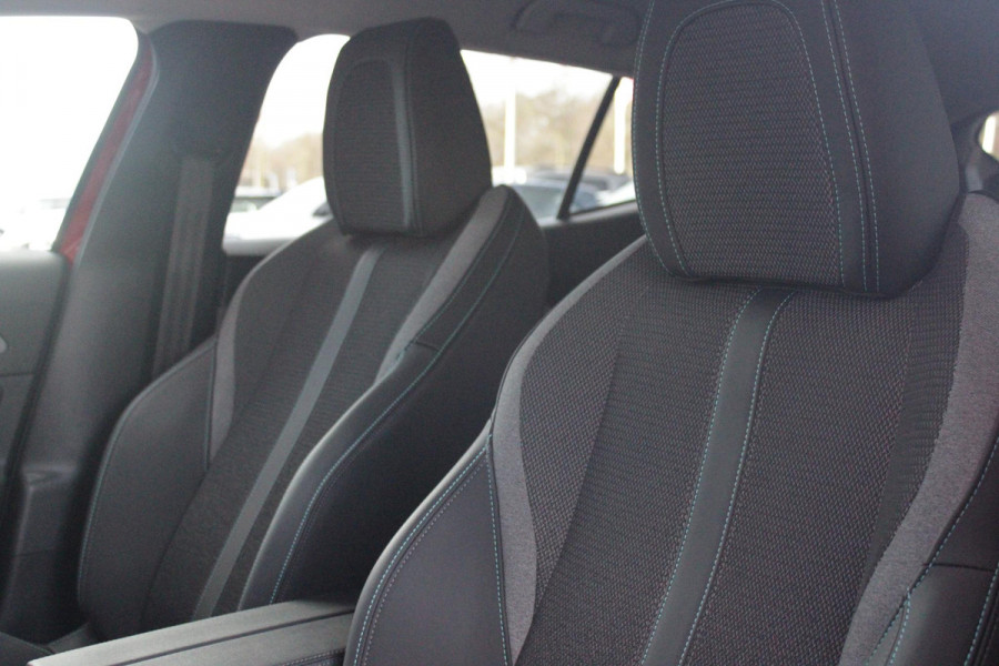 Peugeot 408 1.2 Hybrid 145PK e-DCS6 ALLURE | ACHTERUITRIJ CAMERA | KEYLESS ENTRY/START | DRAADLOOS APPLE CARPLAY/ANDROID AUTO | DRAADLOOS TELEFOONLADEN | DAB+ RADIO | NAVIGATIE | ADAPTIVE CRUISE CONTROL | 19" LICHTMETALEN VELGEN | PARKEERSENSOREN ACHTER |