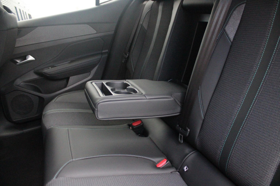 Peugeot 408 1.2 Hybrid 145PK e-DCS6 ALLURE | ACHTERUITRIJ CAMERA | KEYLESS ENTRY/START | DRAADLOOS APPLE CARPLAY/ANDROID AUTO | DRAADLOOS TELEFOONLADEN | DAB+ RADIO | NAVIGATIE | ADAPTIVE CRUISE CONTROL | 19" LICHTMETALEN VELGEN | PARKEERSENSOREN ACHTER |