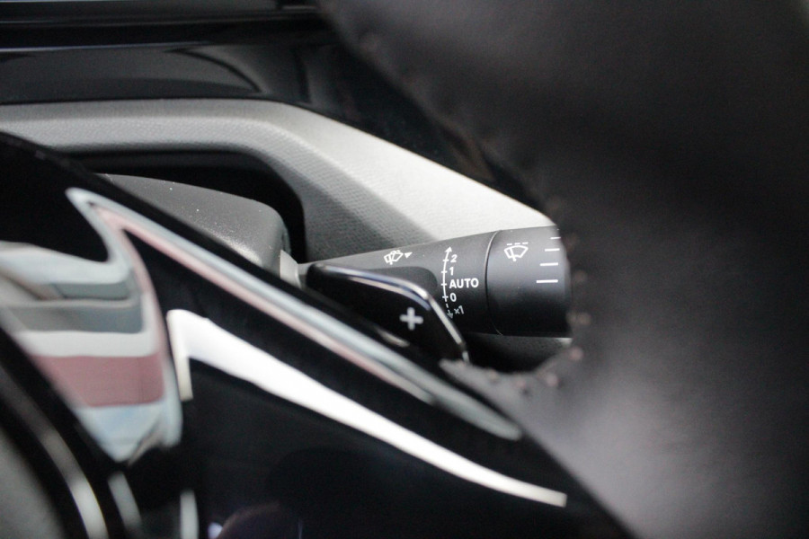 Peugeot 408 1.2 Hybrid 145PK e-DCS6 ALLURE | ACHTERUITRIJ CAMERA | KEYLESS ENTRY/START | DRAADLOOS APPLE CARPLAY/ANDROID AUTO | DRAADLOOS TELEFOONLADEN | DAB+ RADIO | NAVIGATIE | ADAPTIVE CRUISE CONTROL | 19" LICHTMETALEN VELGEN | PARKEERSENSOREN ACHTER |