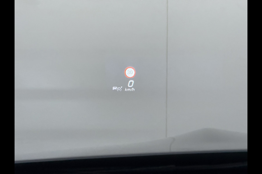 Mercedes-Benz CLA-Klasse 250 e AMG line | Pano HUD Memory Sound Keyless