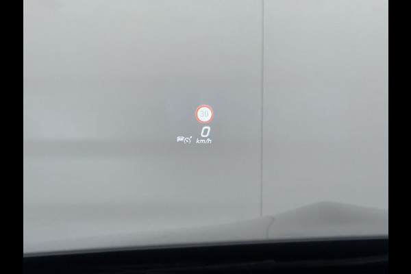 Mercedes-Benz CLA-Klasse 250 e AMG line | Pano HUD Memory Sound Keyless