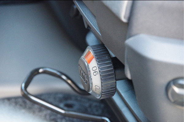 Volkswagen Crafter 35 2.0 TDI L3H3 177PK AUT. LED, 2X SCHUIFDEUR, TREKHAAK, STOELVERWARMING, GEVEERDE STOEL, AIRCO, PARKEERSENSOREN