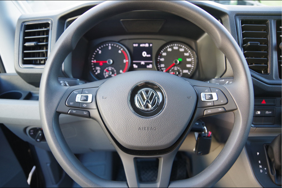 Volkswagen Crafter 35 2.0 TDI L3H3 177PK AUT. LED, 2X SCHUIFDEUR, TREKHAAK, STOELVERWARMING, GEVEERDE STOEL, AIRCO, PARKEERSENSOREN