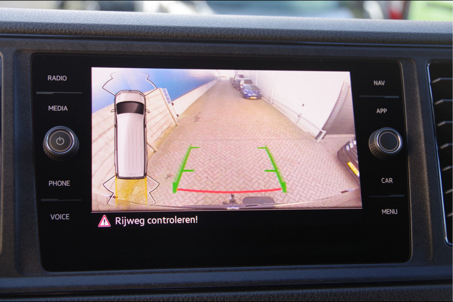 Volkswagen Crafter 35 2.0 TDI L3H3 177PK AUT. LED, 2X SCHUIFDEUR, TREKHAAK, STOELVERWARMING, GEVEERDE STOEL, AIRCO, PARKEERSENSOREN