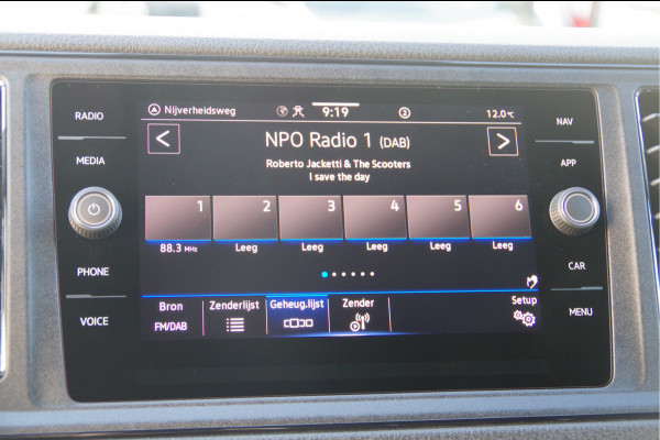 Volkswagen Crafter 35 2.0 TDI L3H3 177PK AUT. LED, 2X SCHUIFDEUR, TREKHAAK, STOELVERWARMING, GEVEERDE STOEL, AIRCO, PARKEERSENSOREN