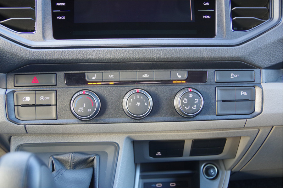 Volkswagen Crafter 35 2.0 TDI L3H3 177PK AUT. LED, 2X SCHUIFDEUR, TREKHAAK, STOELVERWARMING, GEVEERDE STOEL, AIRCO, PARKEERSENSOREN