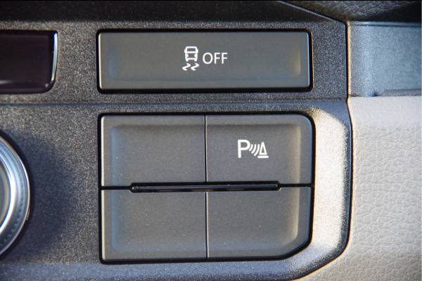 Volkswagen Crafter 35 2.0 TDI L3H3 177PK AUT. LED, 2X SCHUIFDEUR, TREKHAAK, STOELVERWARMING, GEVEERDE STOEL, AIRCO, PARKEERSENSOREN