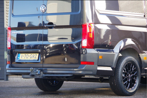Volkswagen Crafter 35 2.0 TDI L3H3 177PK AUT. LED, 2X SCHUIFDEUR, TREKHAAK, STOELVERWARMING, GEVEERDE STOEL, AIRCO, PARKEERSENSOREN