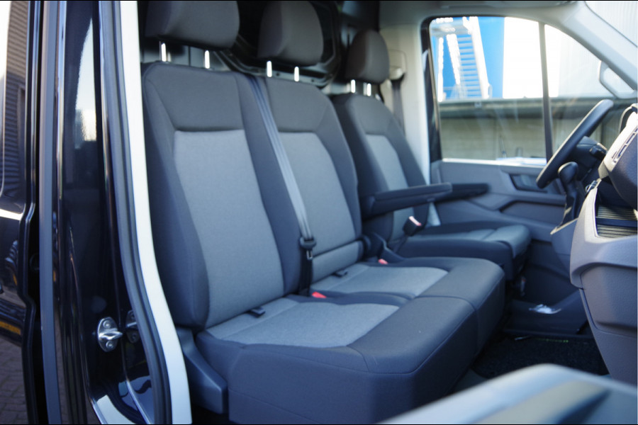 Volkswagen Crafter 35 2.0 TDI L3H3 177PK AUT. LED, 2X SCHUIFDEUR, TREKHAAK, STOELVERWARMING, GEVEERDE STOEL, AIRCO, PARKEERSENSOREN