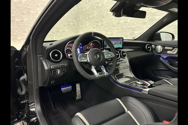 Mercedes-Benz C-Klasse Coupé 63 S AMG | Keramisch | Schaalstoelen | Carbon | AMG Driver's Package | Aero-Pakket | Panorama | Burmester | Multi-Beam LED | Memory | ACC | Rij-Assistentie Pakket | Keyless-Go | Sfeerverlichting | Carplay |