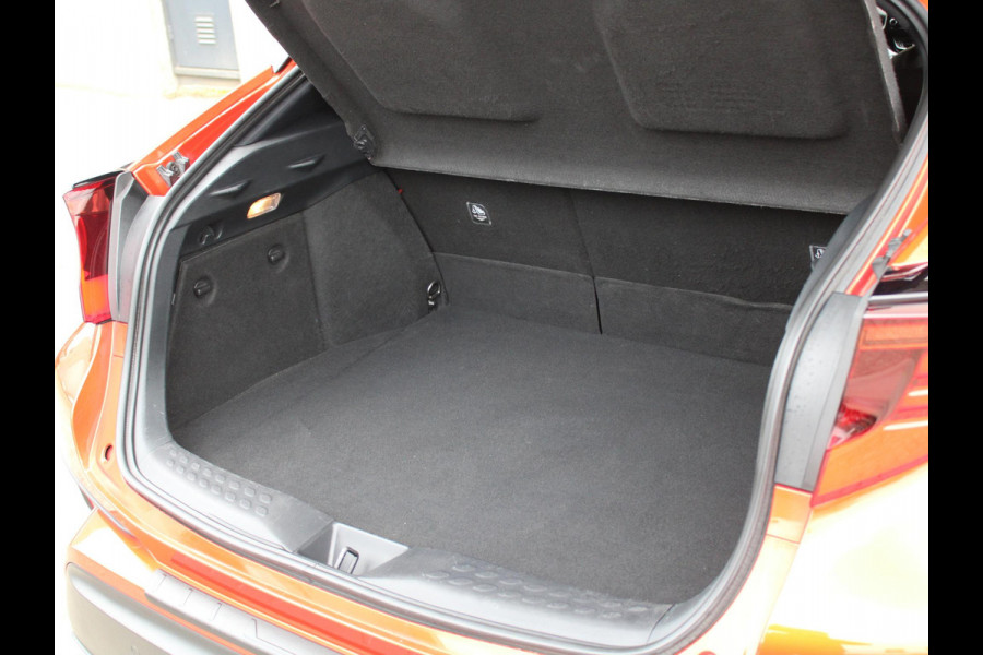 Toyota C-HR 2.0 Hybrid Launch Edition | TREKHAAK | LEDEREN BEKLEDING |