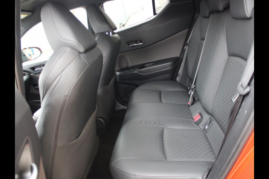 Toyota C-HR 2.0 Hybrid Launch Edition | TREKHAAK | LEDEREN BEKLEDING |