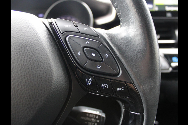 Toyota C-HR 2.0 Hybrid Launch Edition | TREKHAAK | LEDEREN BEKLEDING |