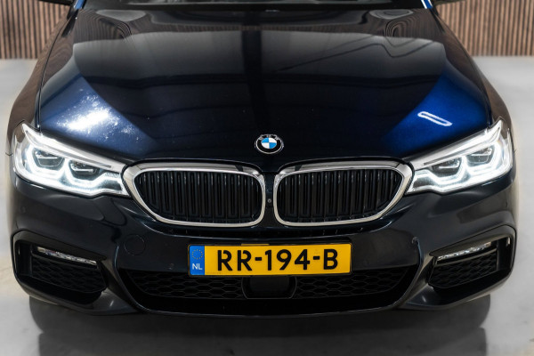 BMW 5 Serie 530i M Sport PANO LEDER LED