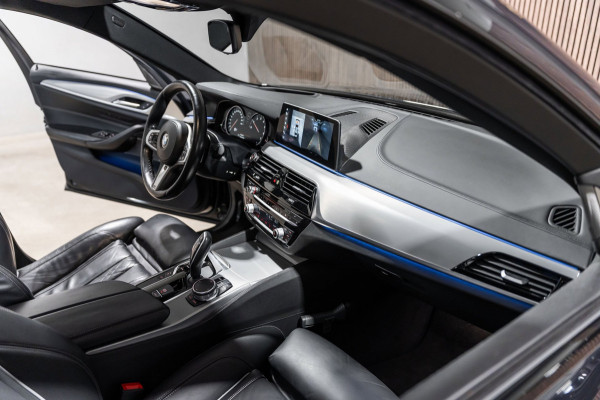BMW 5 Serie 530i M Sport PANO LEDER LED