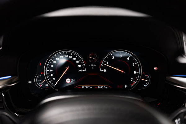 BMW 5 Serie 530i M Sport PANO LEDER LED