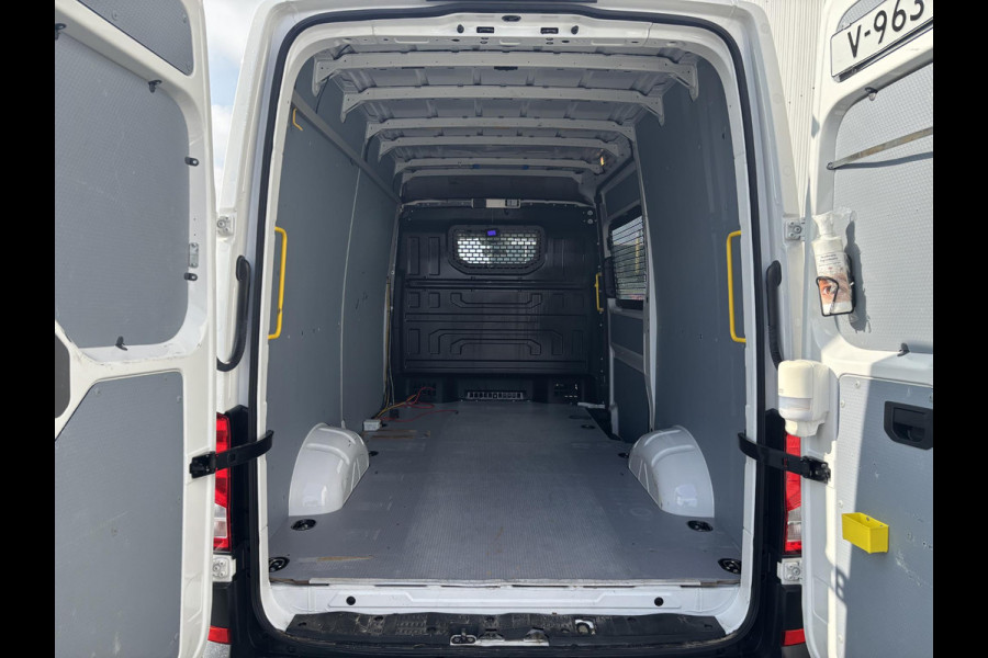 Volkswagen Crafter 35 2.0 TDI L3H3*A/C*CRUISE*HAAK*CAM*