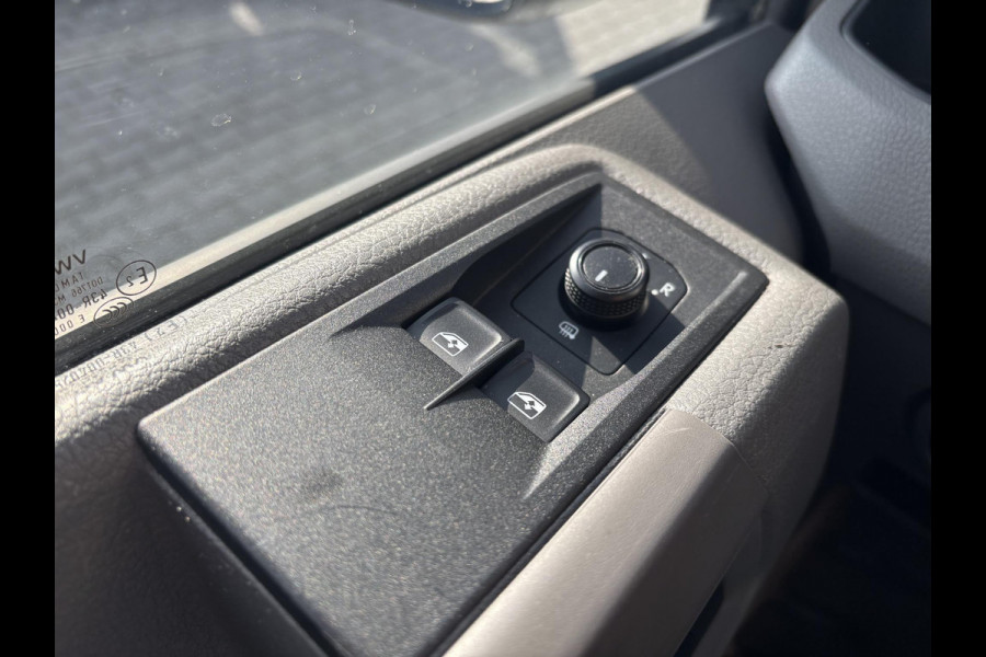 Volkswagen Crafter 35 2.0 TDI L3H3*A/C*CRUISE*HAAK*CAM*