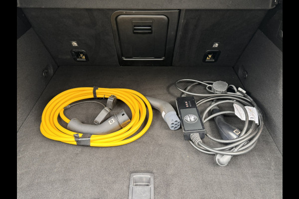 Alfa Romeo Tonale 1.3T PHEV Ti | Camera | Apple CarPlay / Android Auto | Navigatie | Climate | Electrische achterklep