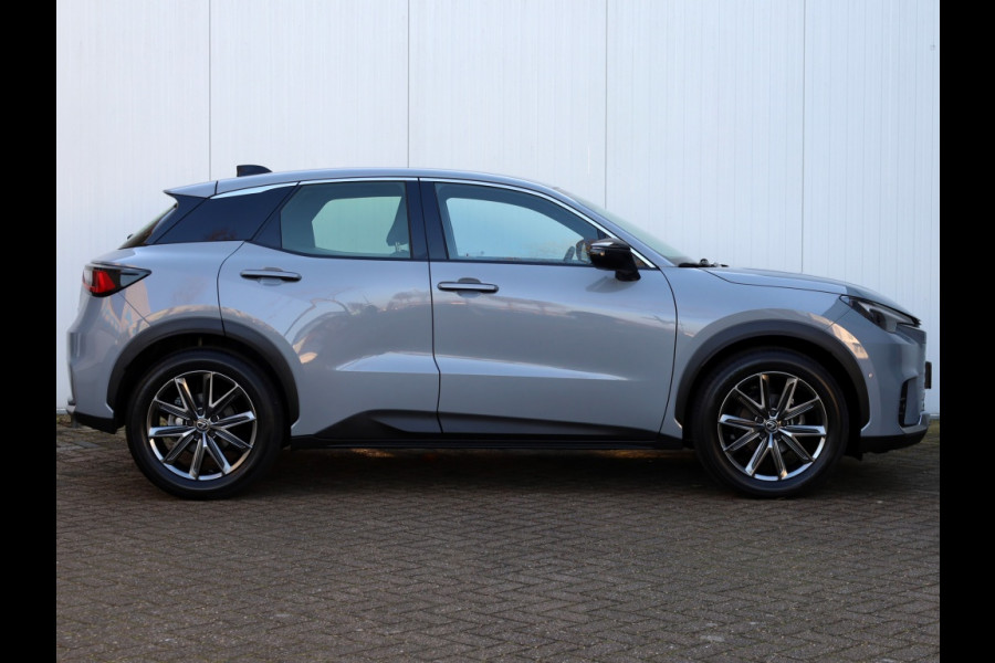 Lexus LBX Relax AWD | Mark Levinson | Head-up | Park Assist