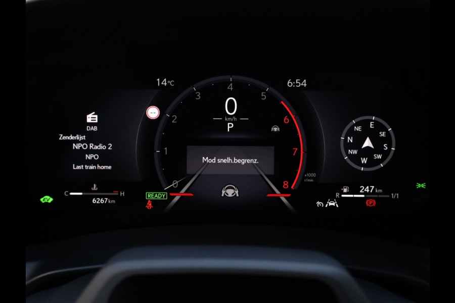 Lexus LBX Relax AWD | Mark Levinson | Head-up | Park Assist