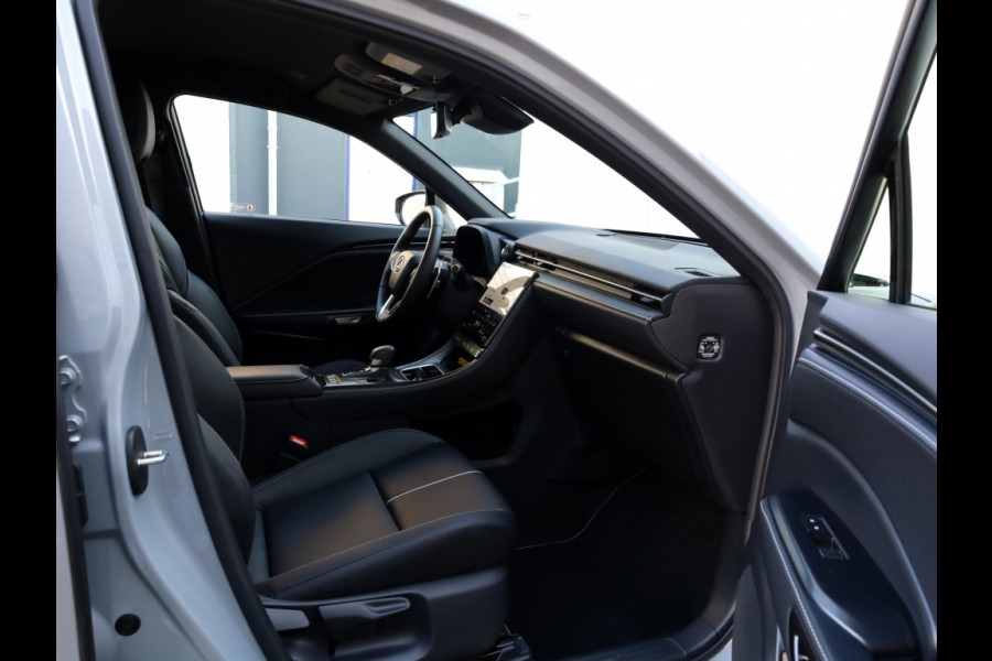 Lexus LBX Relax AWD | Mark Levinson | Head-up | Park Assist