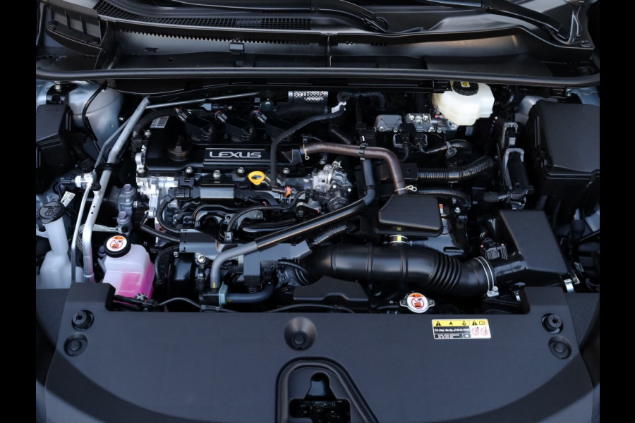 Lexus LBX Relax AWD | Mark Levinson | Head-up | Park Assist