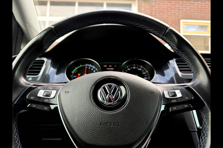 Volkswagen e-Golf e-Golf SOH 90.2%, Leer, Camera, 17''Lmv