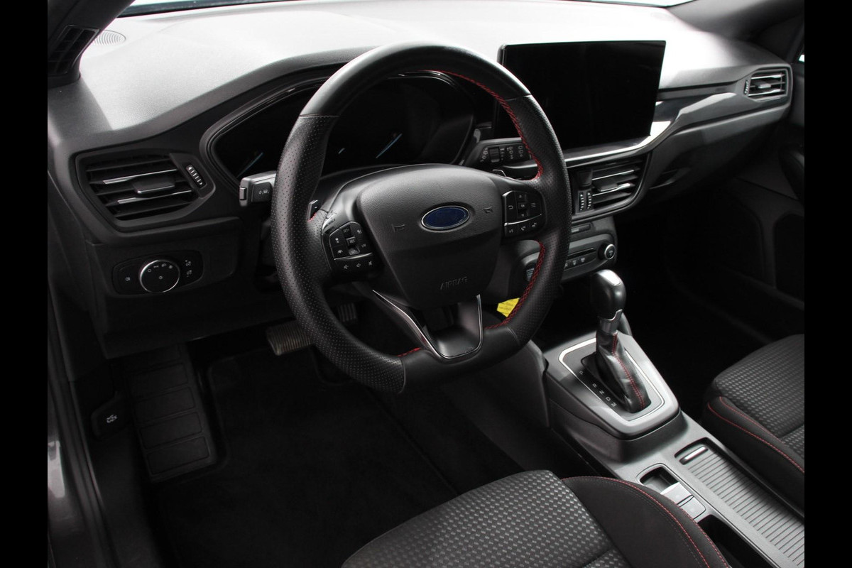 Ford Focus 1.0 Focus 125 PK HB ST-Line Automaat | Navigatie | Climate control | Cruise control | Carplay/Android Auto | LM velgen | Parkeersensoren | Led Matrix koplampen