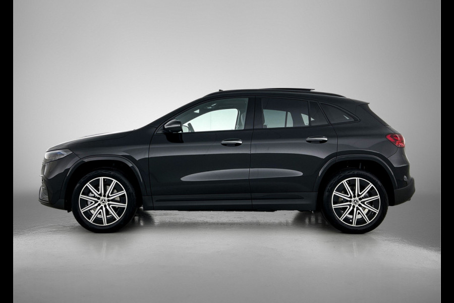 Mercedes-Benz EQA 250+ Business Solution AMG 71 kWh | Trekhaak | Nightpakket | GUARD 360° Voertuigbescherming Plus | Memorypakket | Panoramaschuifdak | Head-up display | 360° camera | Burmester® 3D sound systeem |