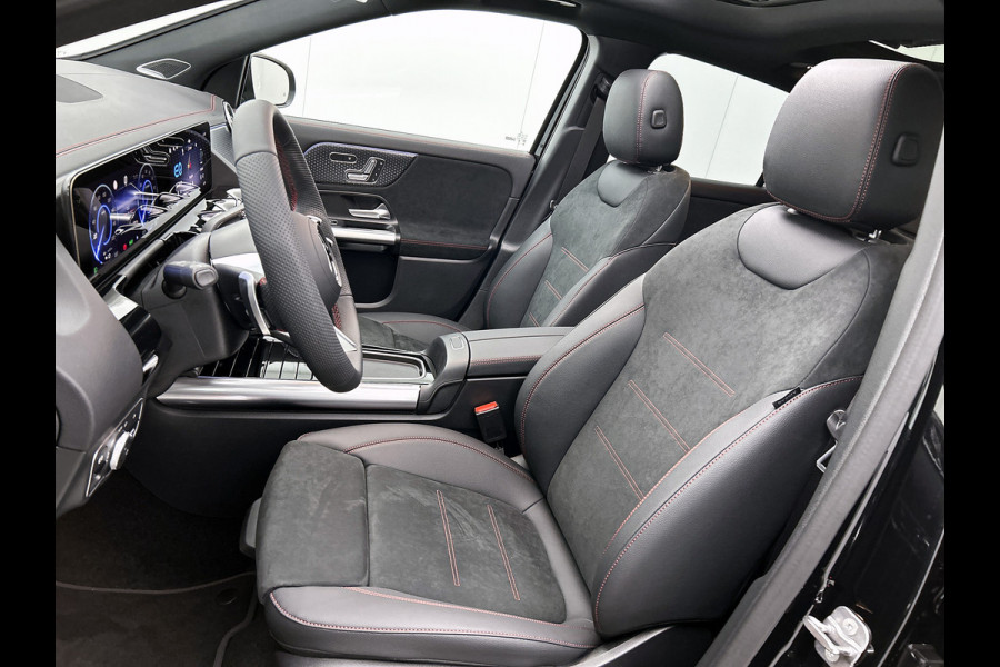 Mercedes-Benz EQA 250+ Business Solution AMG 71 kWh | Trekhaak | Nightpakket | GUARD 360° Voertuigbescherming Plus | Memorypakket | Panoramaschuifdak | Head-up display | 360° camera | Burmester® 3D sound systeem |
