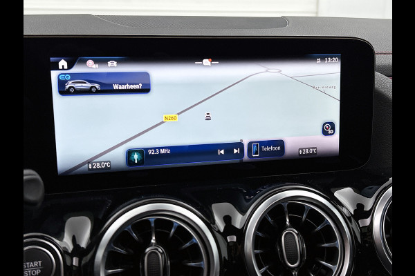 Mercedes-Benz EQA 250+ Business Solution AMG 71 kWh | Trekhaak | Nightpakket | GUARD 360° Voertuigbescherming Plus | Memorypakket | Panoramaschuifdak | Head-up display | 360° camera | Burmester® 3D sound systeem |