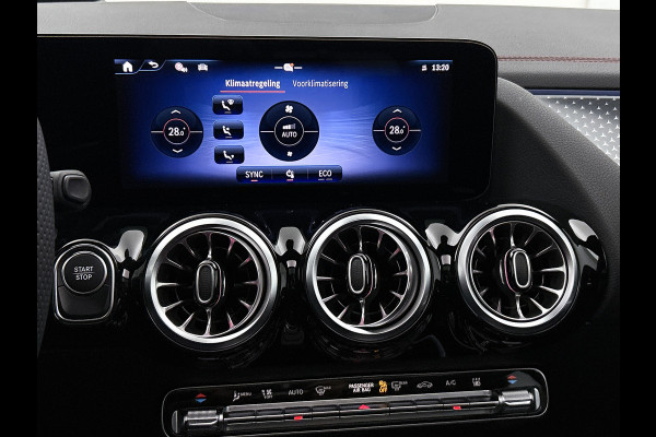 Mercedes-Benz EQA 250+ Business Solution AMG 71 kWh | Trekhaak | Nightpakket | GUARD 360° Voertuigbescherming Plus | Memorypakket | Panoramaschuifdak | Head-up display | 360° camera | Burmester® 3D sound systeem |