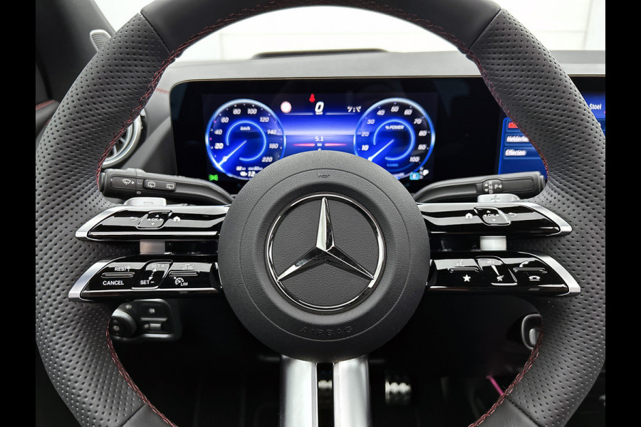 Mercedes-Benz EQA 250+ Business Solution AMG 71 kWh | Trekhaak | Nightpakket | GUARD 360° Voertuigbescherming Plus | Memorypakket | Panoramaschuifdak | Head-up display | 360° camera | Burmester® 3D sound systeem |