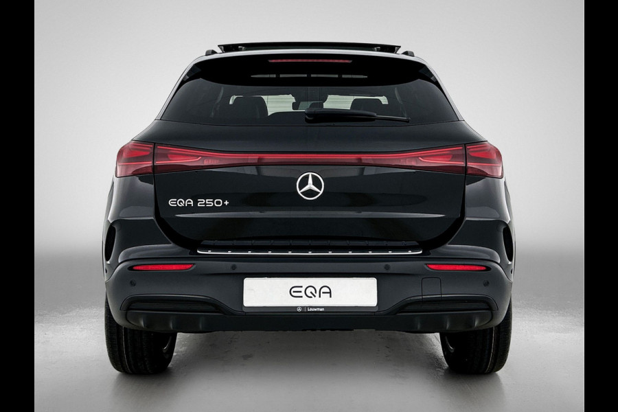 Mercedes-Benz EQA 250+ Business Solution AMG 71 kWh | Trekhaak | Nightpakket | GUARD 360° Voertuigbescherming Plus | Memorypakket | Panoramaschuifdak | Head-up display | 360° camera | Burmester® 3D sound systeem |