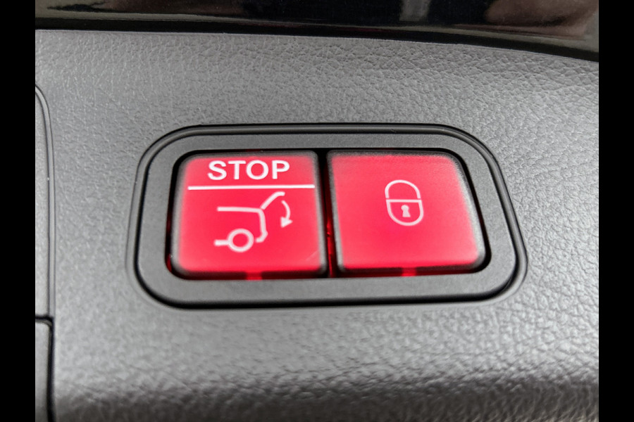 Mercedes-Benz EQA 250+ Business Solution AMG 71 kWh | Trekhaak | Nightpakket | GUARD 360° Voertuigbescherming Plus | Memorypakket | Panoramaschuifdak | Head-up display | 360° camera | Burmester® 3D sound systeem |