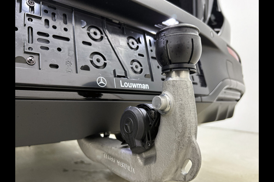 Mercedes-Benz EQA 250+ Business Solution AMG 71 kWh | Trekhaak | Nightpakket | GUARD 360° Voertuigbescherming Plus | Memorypakket | Panoramaschuifdak | Head-up display | 360° camera | Burmester® 3D sound systeem |