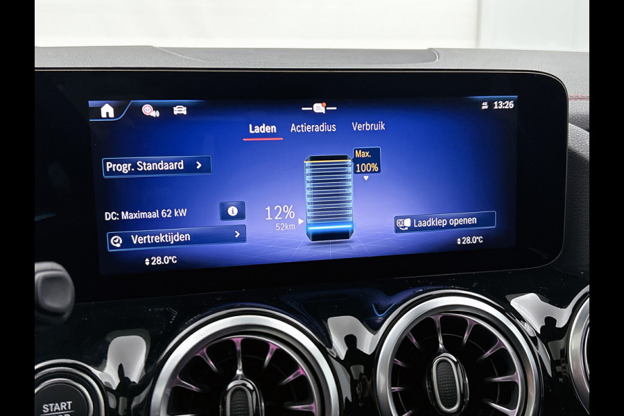 Mercedes-Benz EQA 250+ Business Solution AMG 71 kWh | Trekhaak | Nightpakket | GUARD 360° Voertuigbescherming Plus | Memorypakket | Panoramaschuifdak | Head-up display | 360° camera | Burmester® 3D sound systeem |