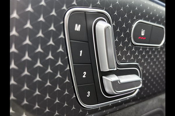 Mercedes-Benz EQA 250+ Business Solution AMG 71 kWh | Trekhaak | Nightpakket | GUARD 360° Voertuigbescherming Plus | Memorypakket | Panoramaschuifdak | Head-up display | 360° camera | Burmester® 3D sound systeem |