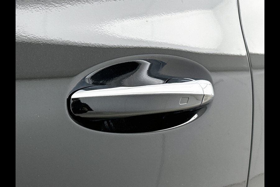 Mercedes-Benz EQA 250+ Business Solution AMG 71 kWh | Trekhaak | Nightpakket | GUARD 360° Voertuigbescherming Plus | Memorypakket | Panoramaschuifdak | Head-up display | 360° camera | Burmester® 3D sound systeem |