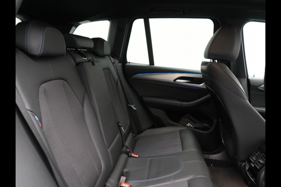 BMW X3 xDrive30e M Sport Plug In Hybrid 293pk Dealer O.H. PHEV | Trekhaak Af Fabriek | Camera | Adaptief Onderstel | Lederen Sportstoelen Verwarmd | Adaptive LED | Hifi Audio | Sfeerverlichting | 20"L.M | Virtual | Navigatie | DAB | Cruise Control |