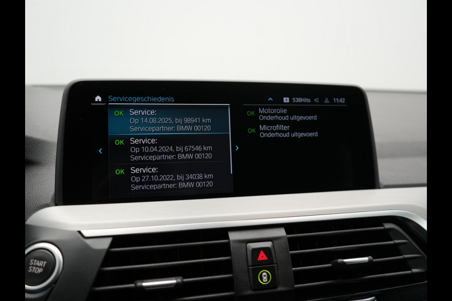 BMW X3 xDrive30e M Sport Plug In Hybrid 293pk Dealer O.H. PHEV | Trekhaak Af Fabriek | Camera | Adaptief Onderstel | Lederen Sportstoelen Verwarmd | Adaptive LED | Hifi Audio | Sfeerverlichting | 20"L.M | Virtual | Navigatie | DAB | Cruise Control |